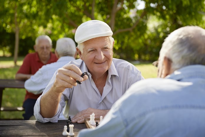 Пенсионер 1 категории. Старики. Пожилые люди. Старики в Америке. Счастливые пенсионеры.