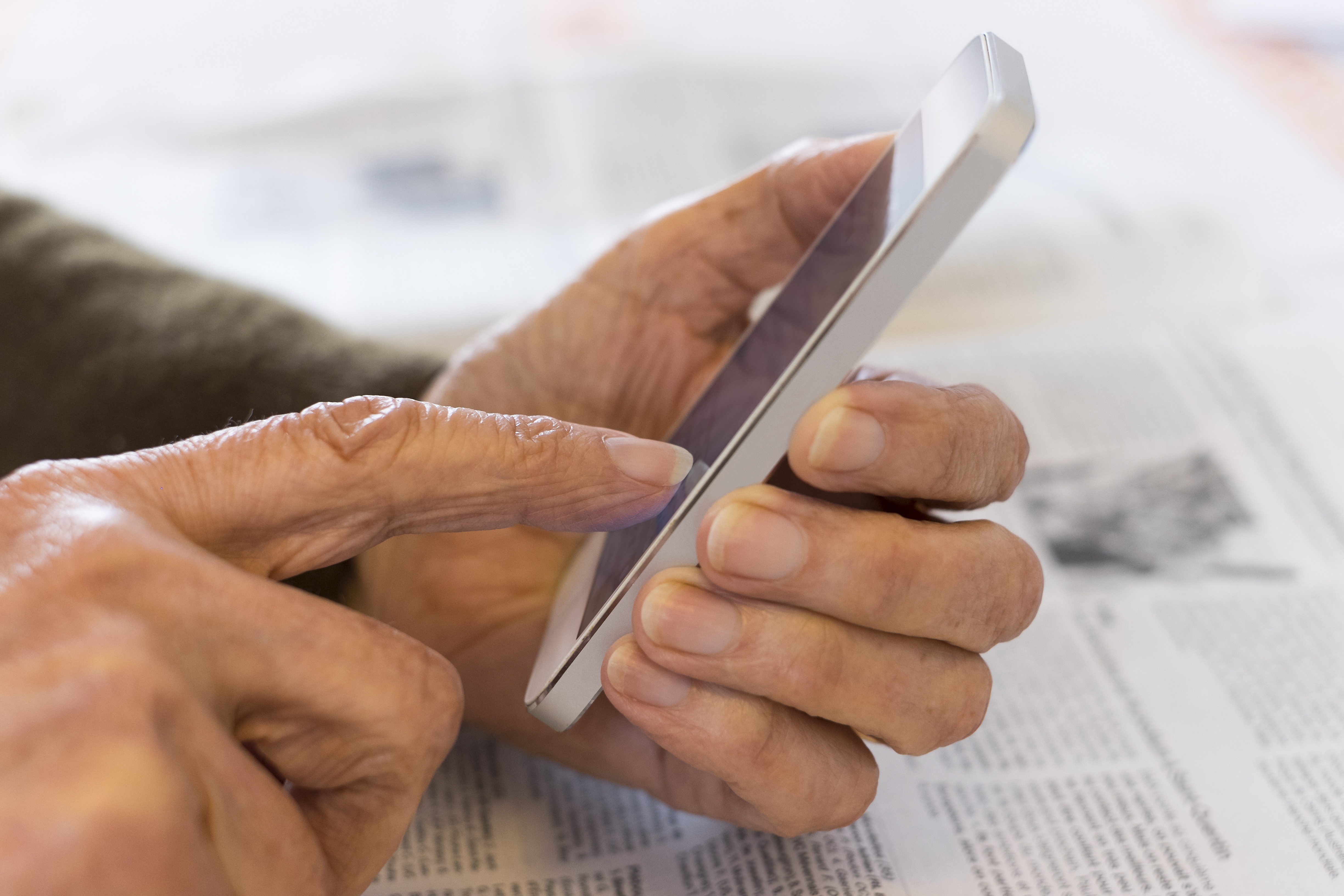 Smartphone Tips for Seniors: 9 Apps That Can Make Your Life Easier